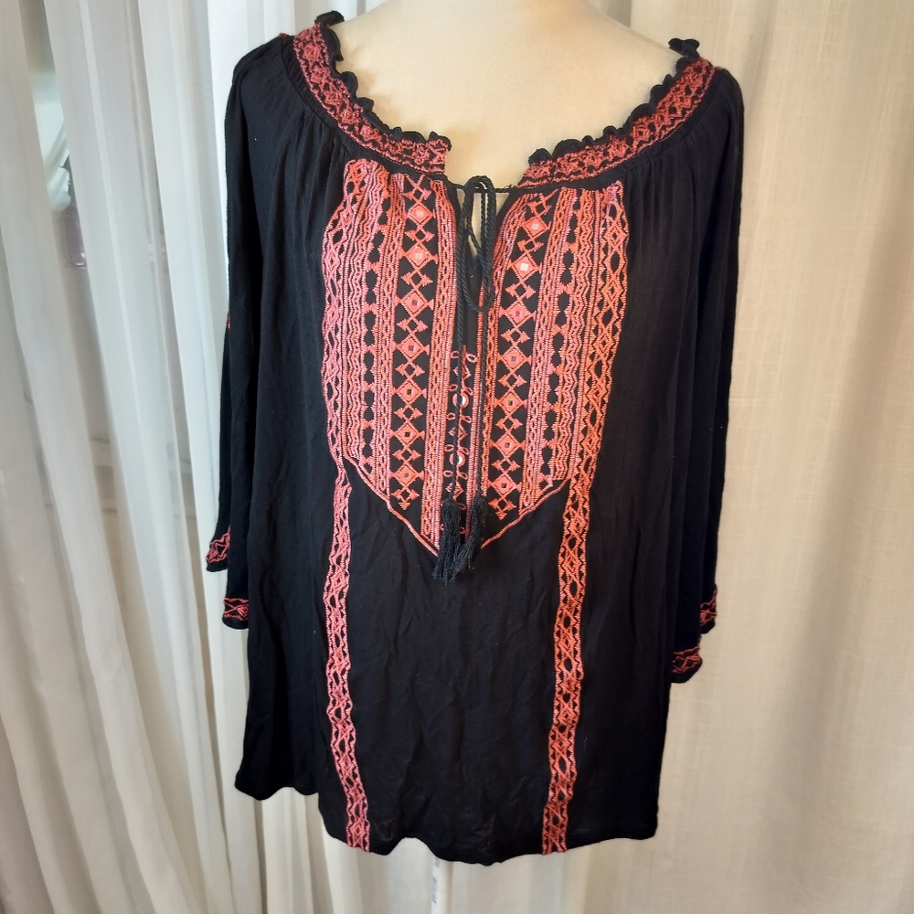 2/$30 INC International Concepts Black & Pink Embroidered 3/4 Sleeve Top Size 2X